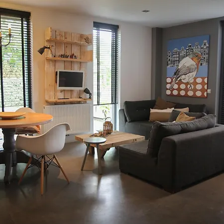Homestay De Greenhouse *